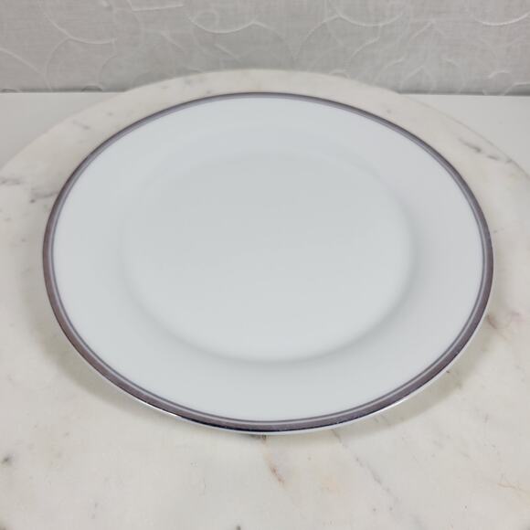 Williams Sonoma Open Kitchen Plate 9" Blue Gold Rim Salad Dinnerware - Picture 9 of 15